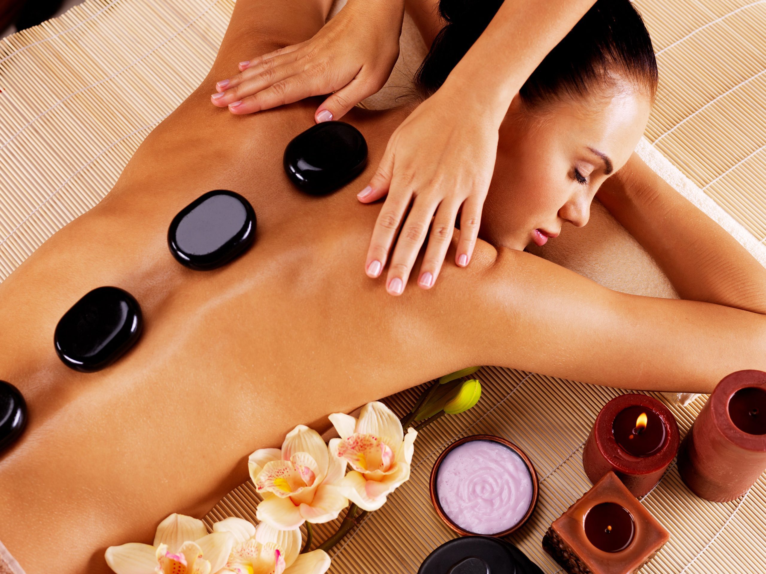 The Benefits of a Business Trip Massage: Relaxation on the Go